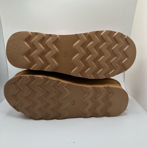 CUSHIONAIRE Women's Genuine Suede pull platform boot +Memory Foam 8.5 CHESTNUT - Picture 5 of 7